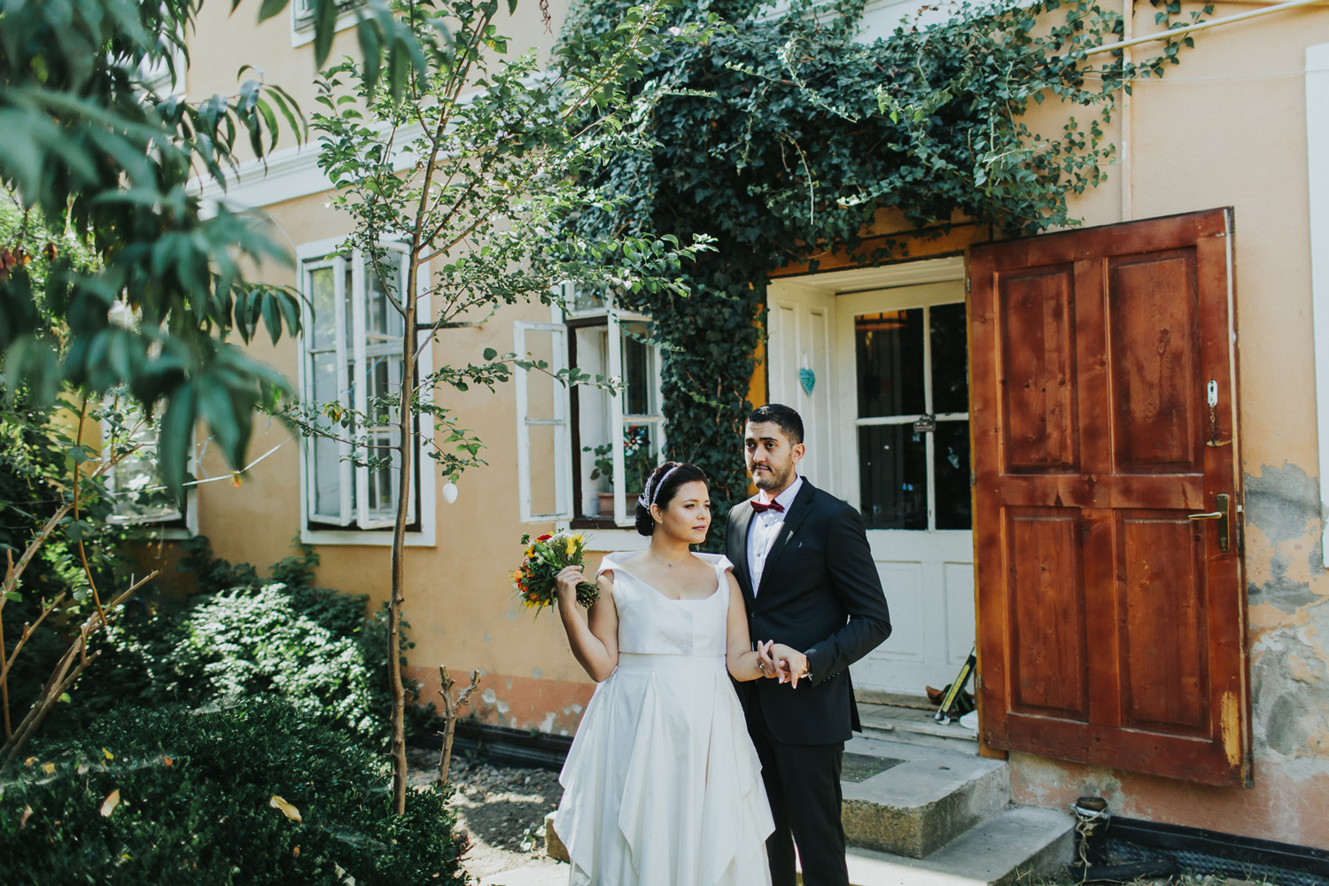 adela-louai-teaser-100