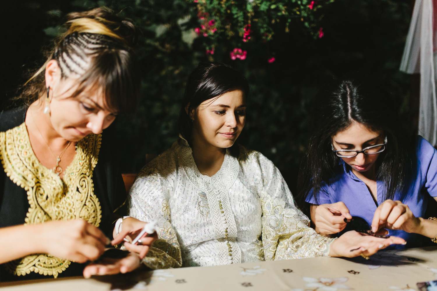 adela-louai-teaser-001