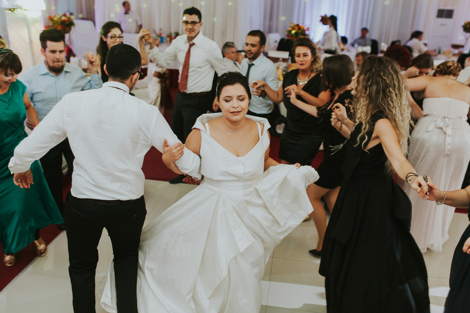 adela-louai-teaser-175