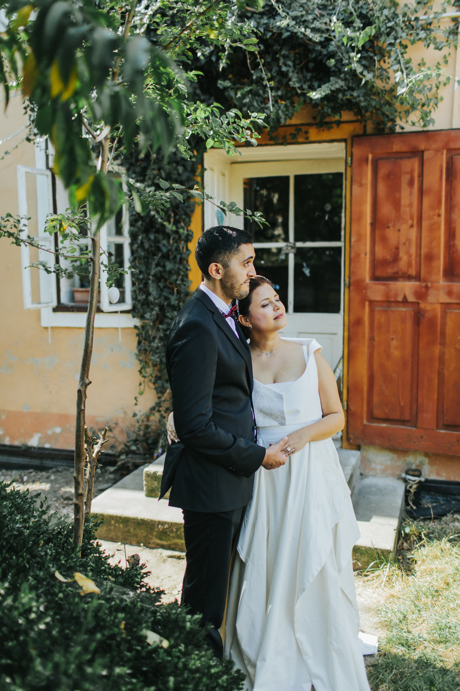 adela-louai-teaser-097